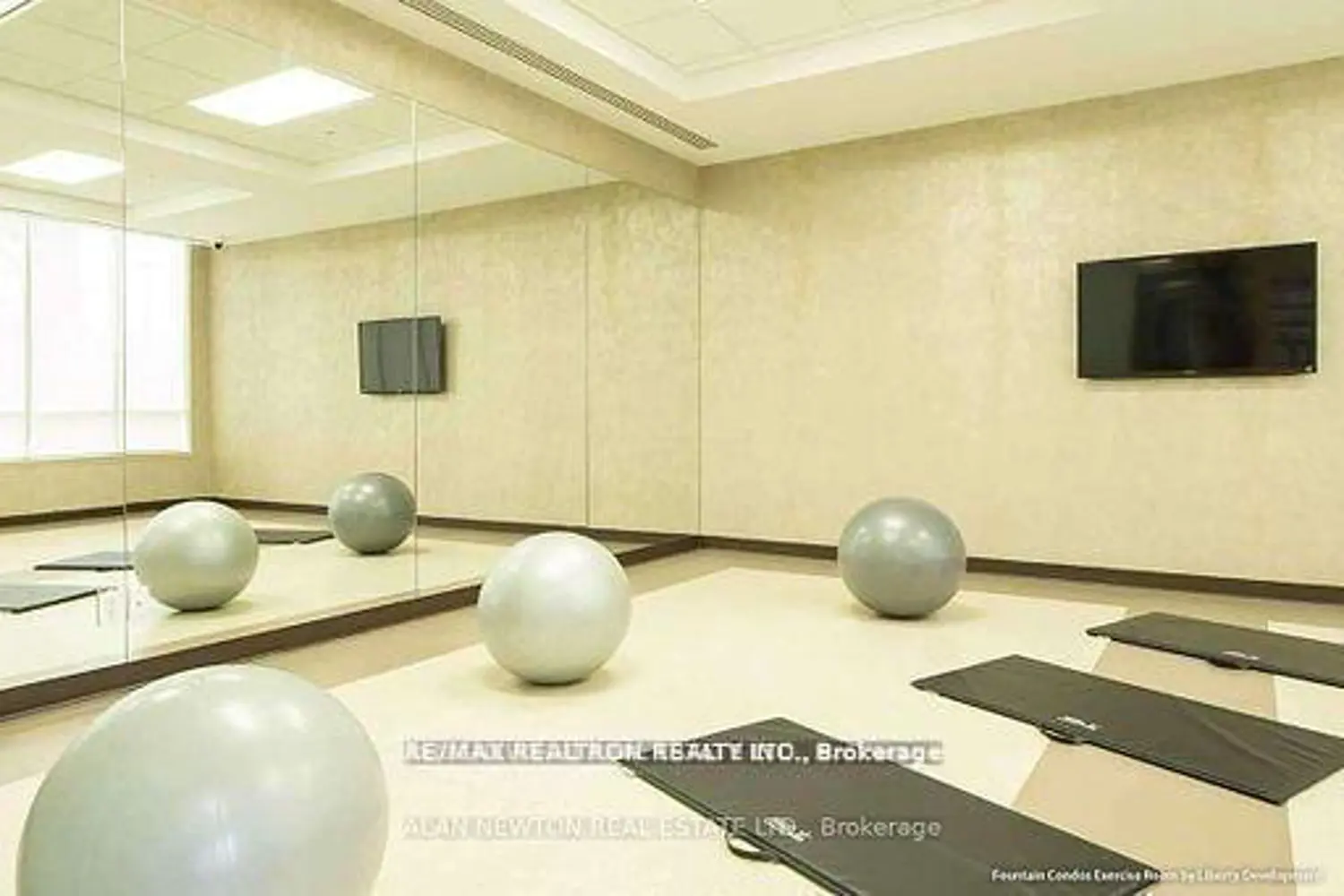 Additional image 5 of 75 North Park Drive 603