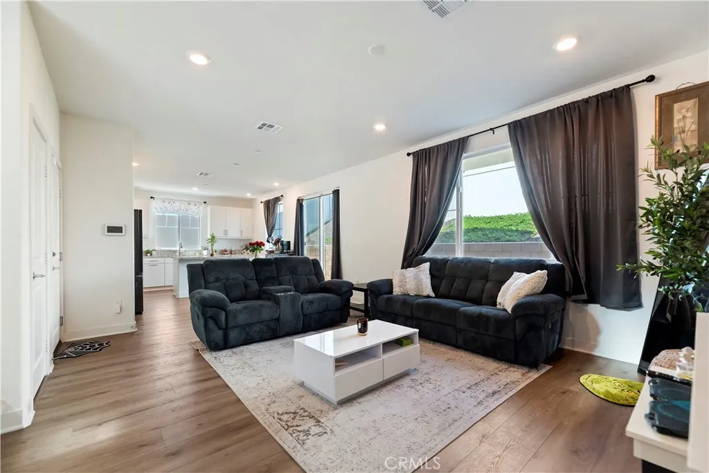 Additional image 69 of 364 Castaic Way, Rialto, CA 92377