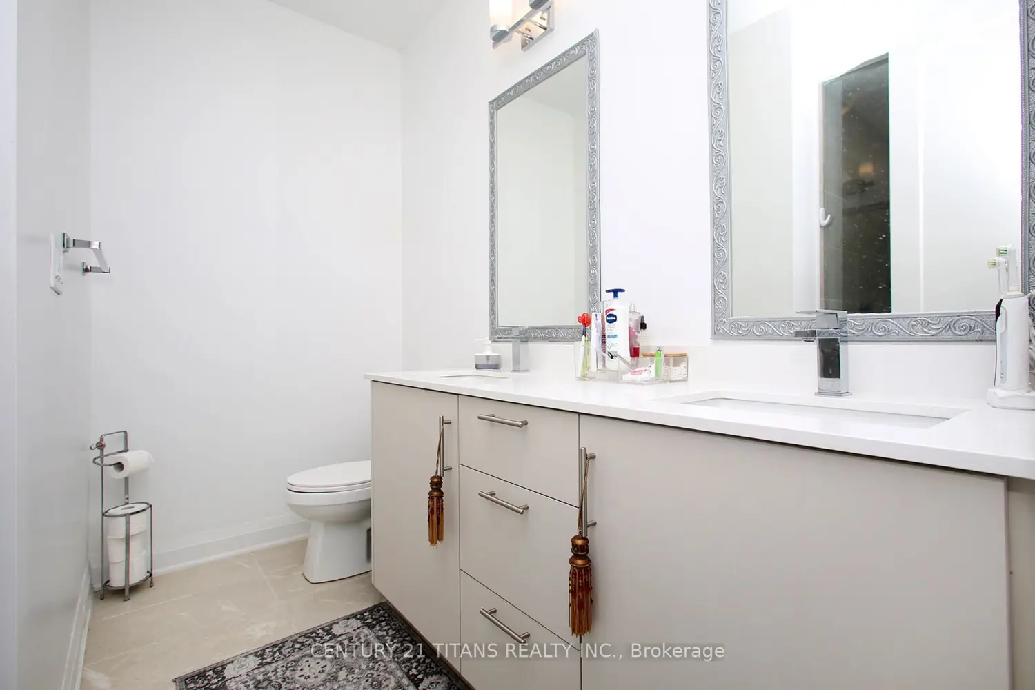 Additional image 13 of 18 Vern Robertson Gate