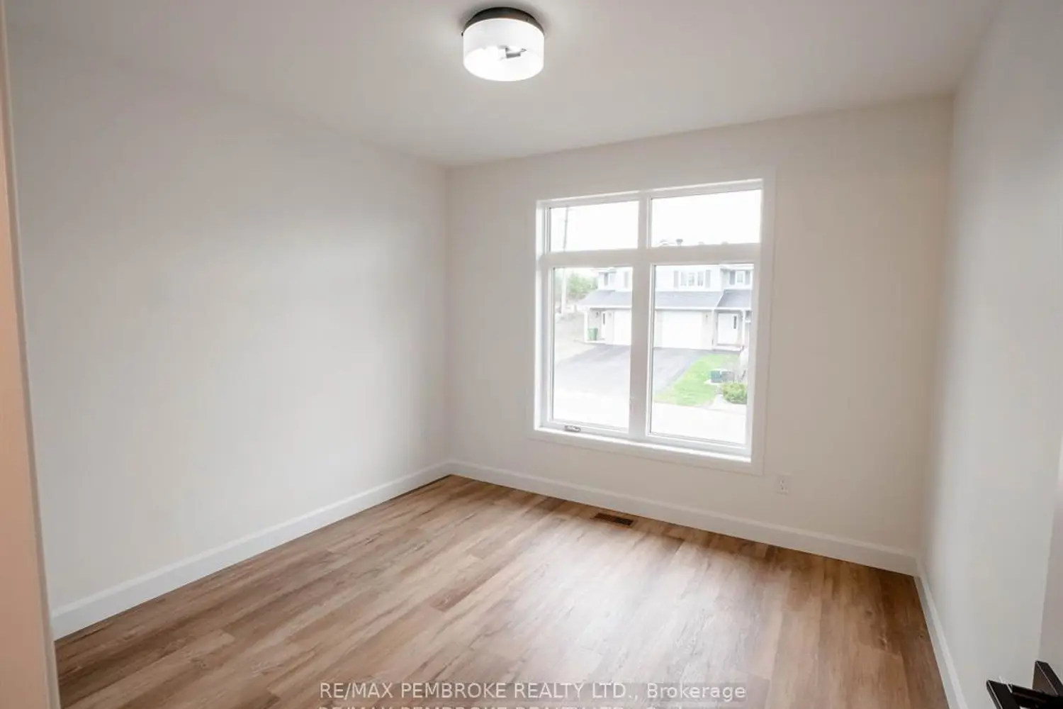 Additional image 9 of 11 Northbrook Street