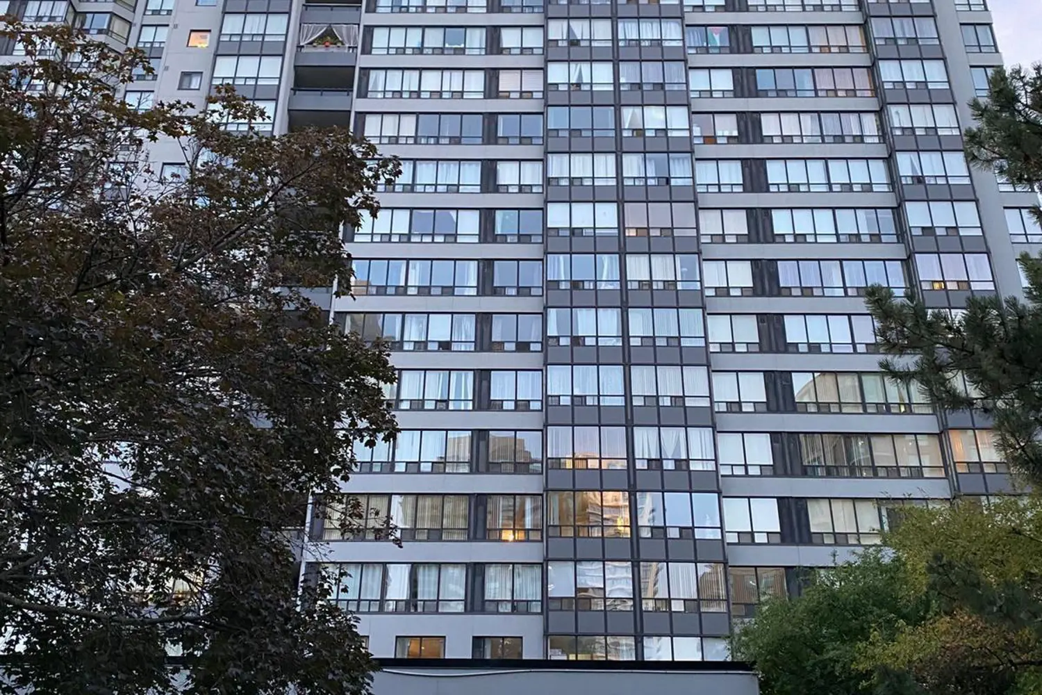 7 Bishop Avenue 1604