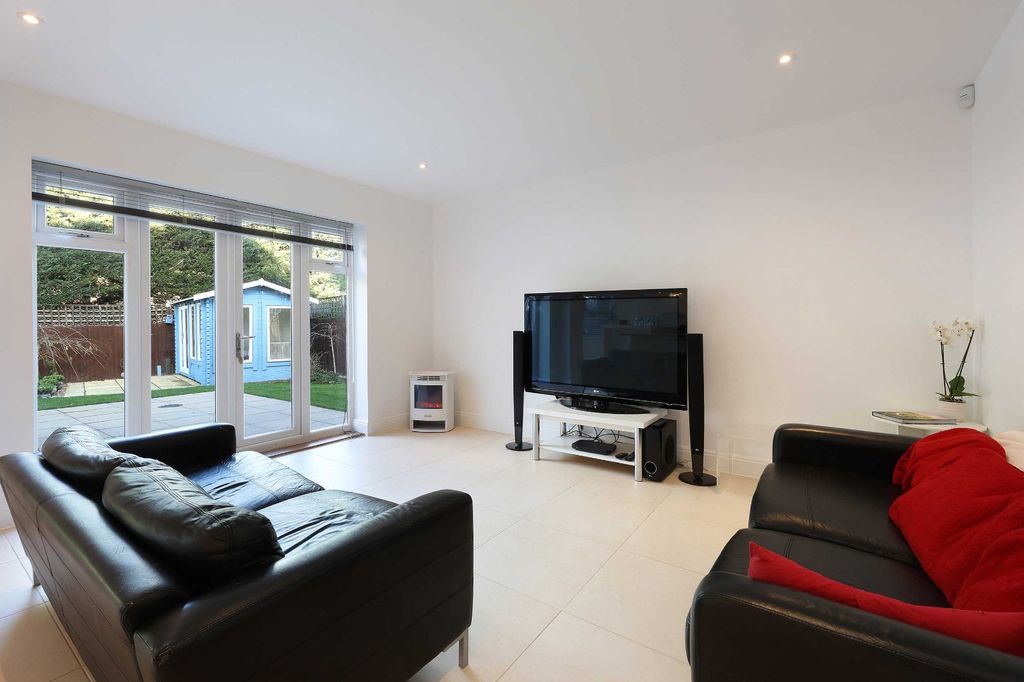 Additional image 8 of 6 bed detached house for saleBarton Drive, Beaconsfield, Buckinghamshire HP9