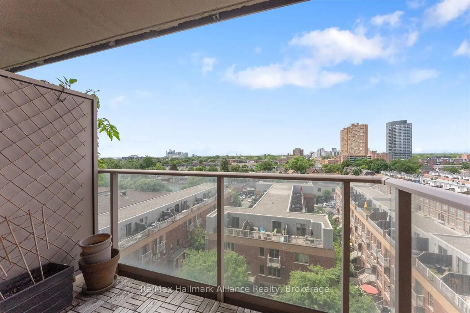 Additional image 5 of 1369 Bloor Street 910