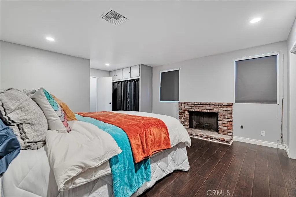 Additional image 17 of 70 W Claremont St, Pasadena, CA 91103