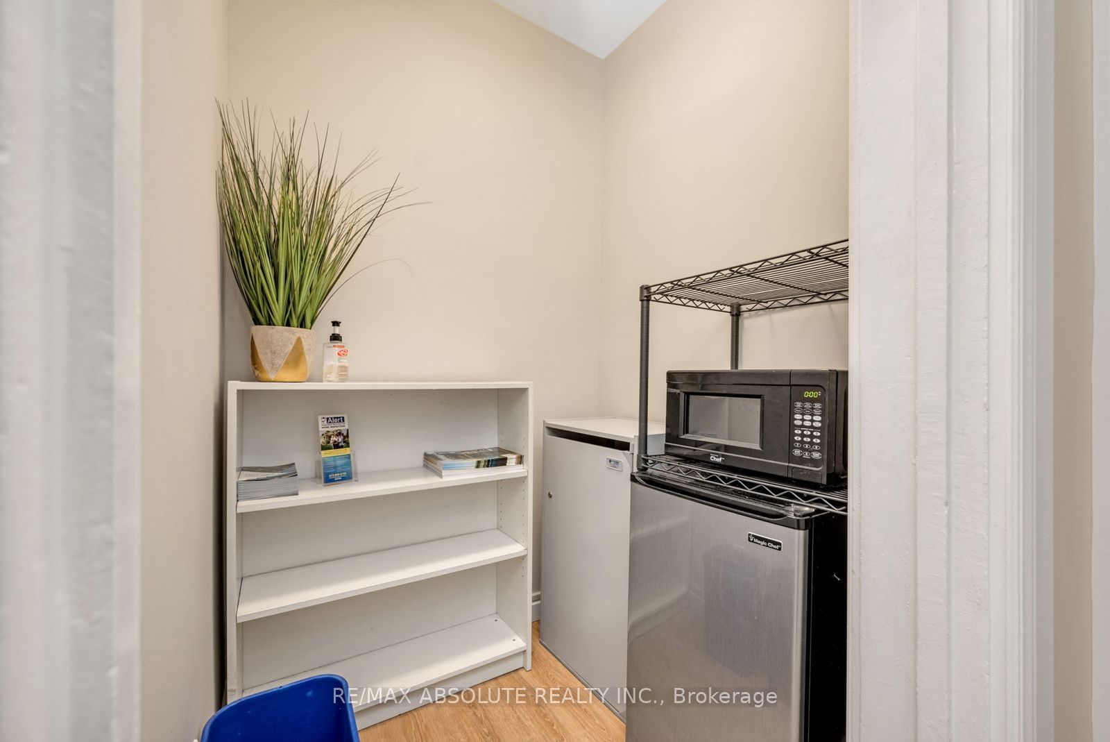 Additional image 6 of Office 5-238 Argyle Avenue, Ottawa, ON, K2P 1B9