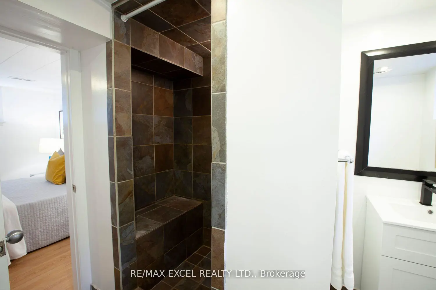 Additional image 14 of 33 Alanadale Avenue