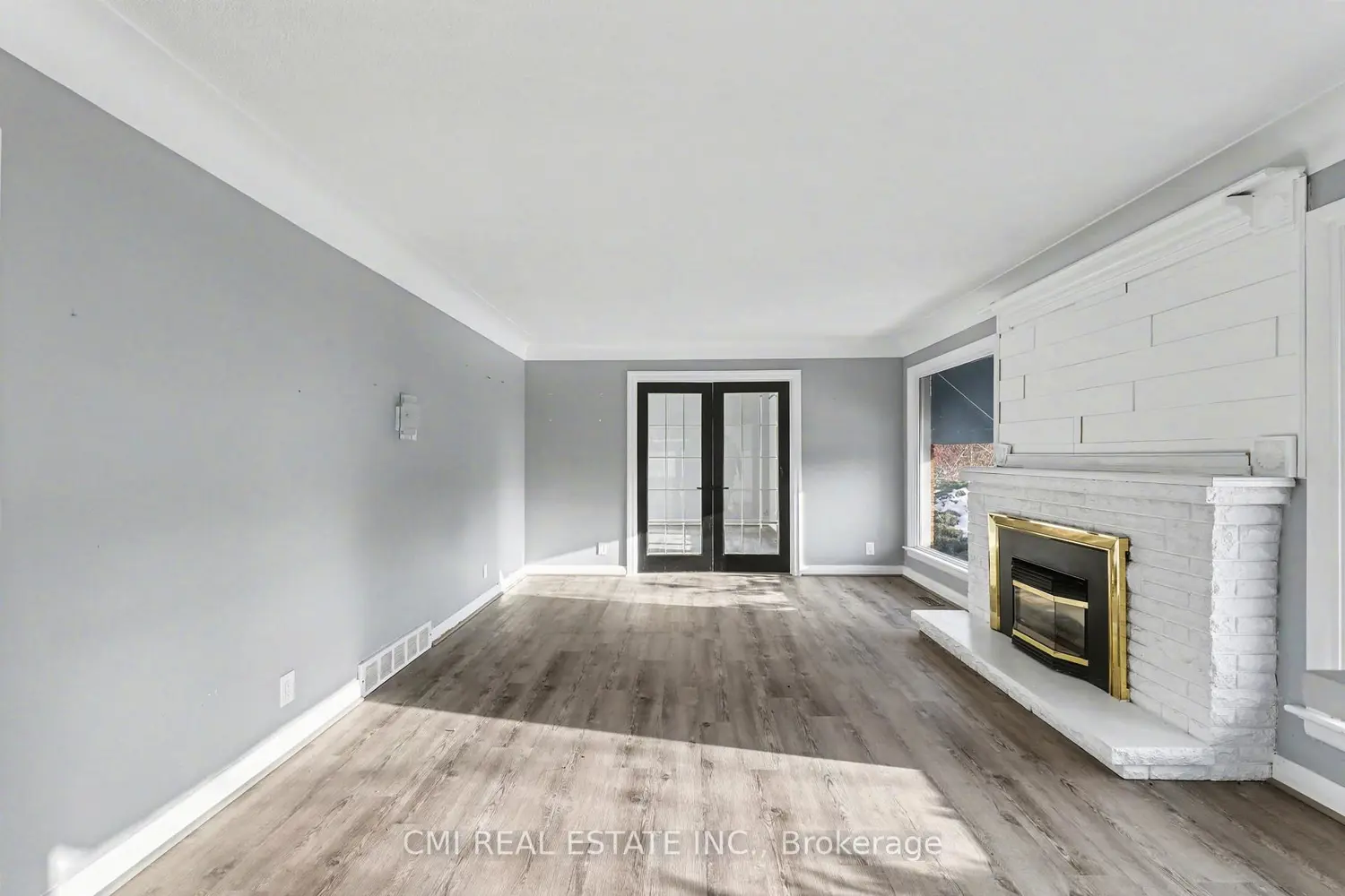 645 Riverside Drive photo 3