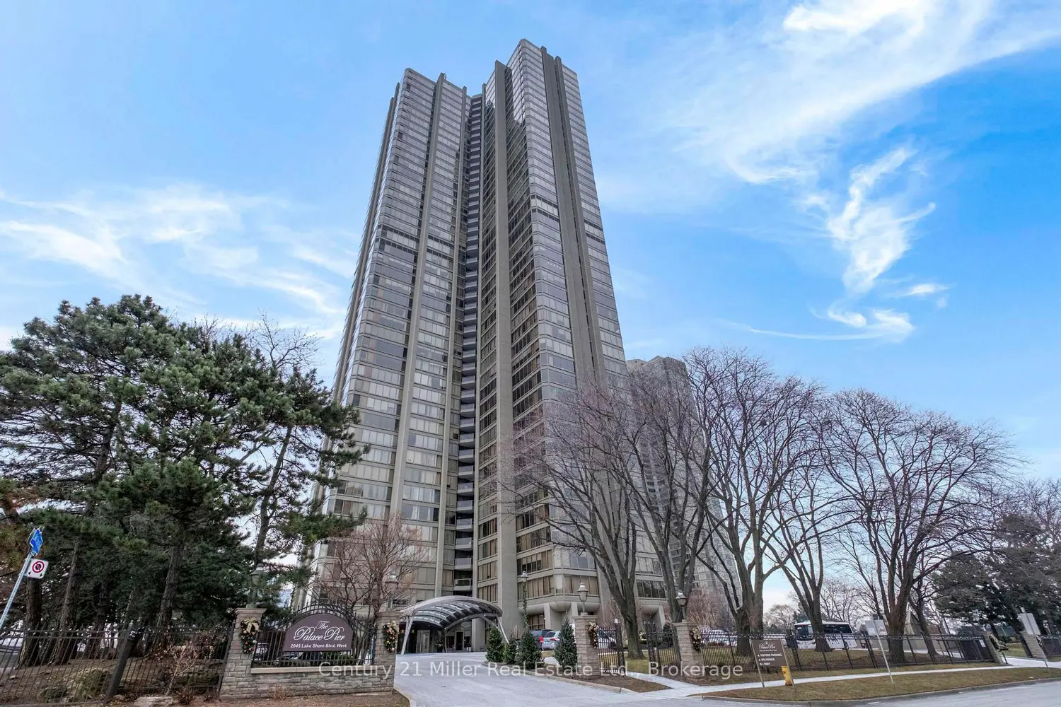2045 Lake Shore Boulevard 3606