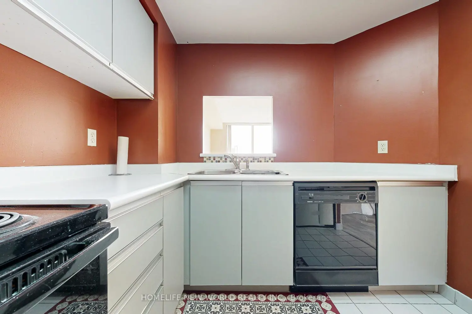 Additional image 8 of 711 Rossland Road 706