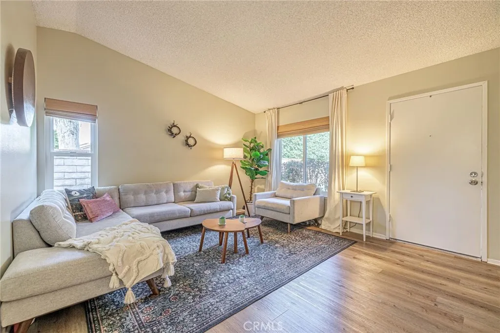 Additional image 32 of 23540 Lampara Dr, Valencia, CA 91355