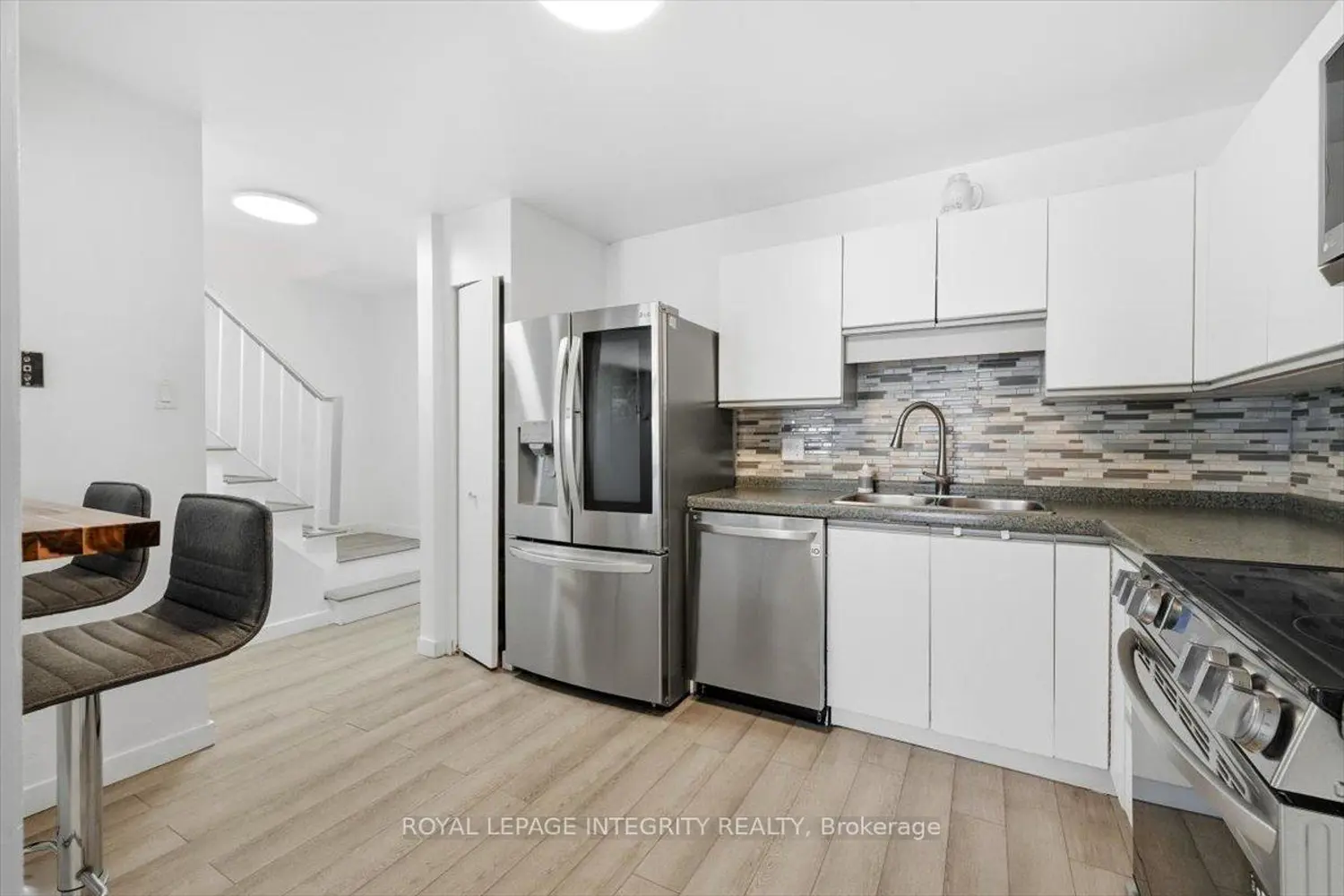 Additional image 7 of 1985 Woods Street