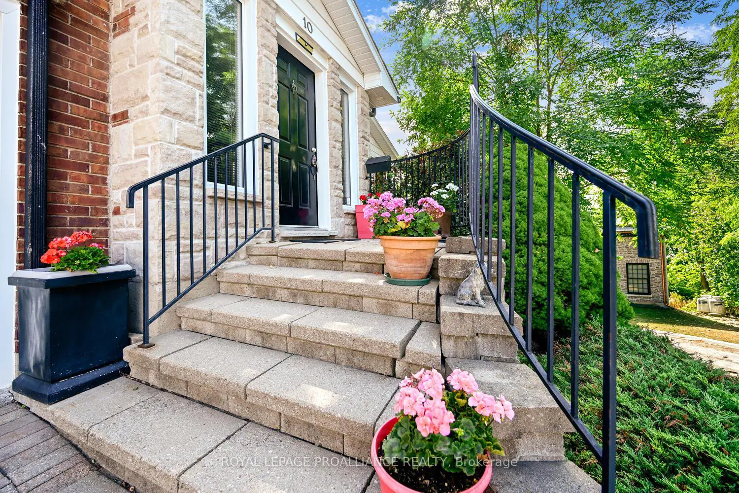 Additional image 3 of 10 Cliffside Crescent