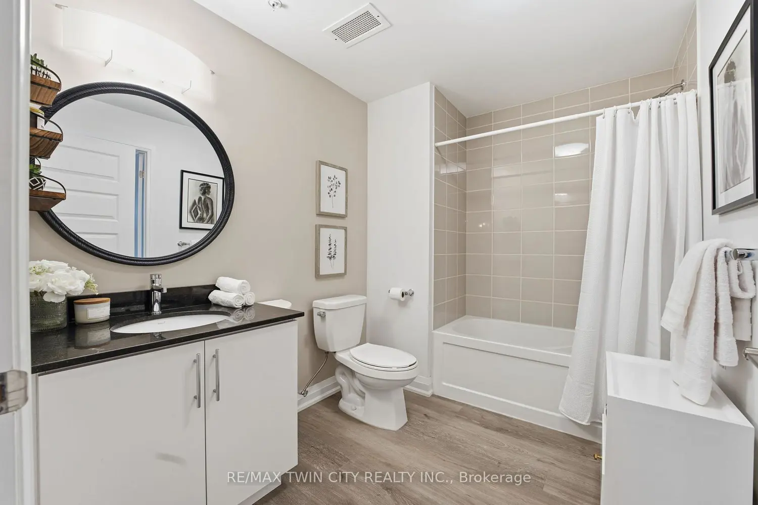 Additional image 10 of 88 Gibson Street 307