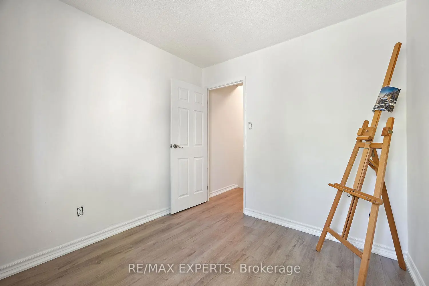 Additional image 10 of 242 Milestone Crescent