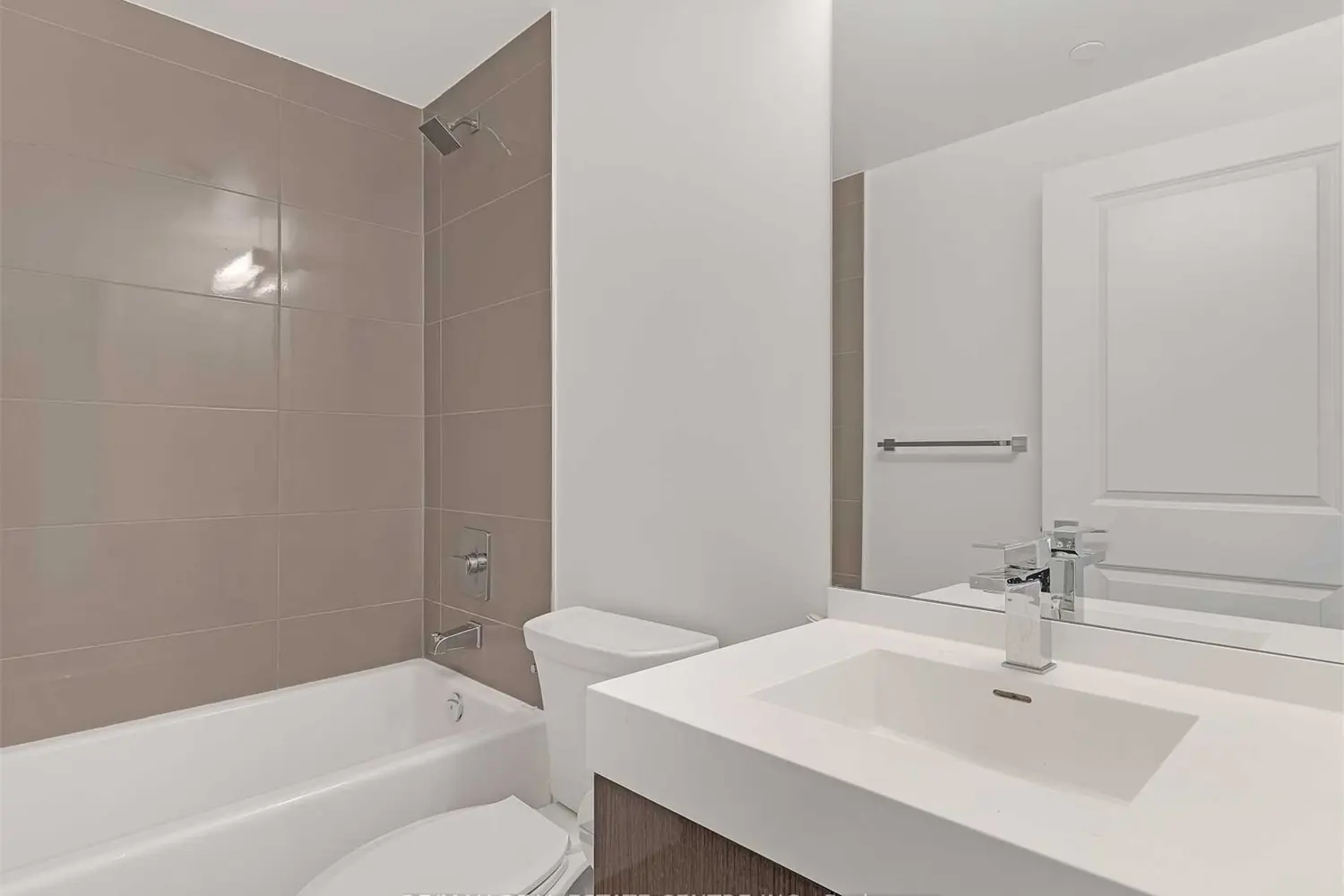 Additional image 16 of 251 Jarvis Street 4709