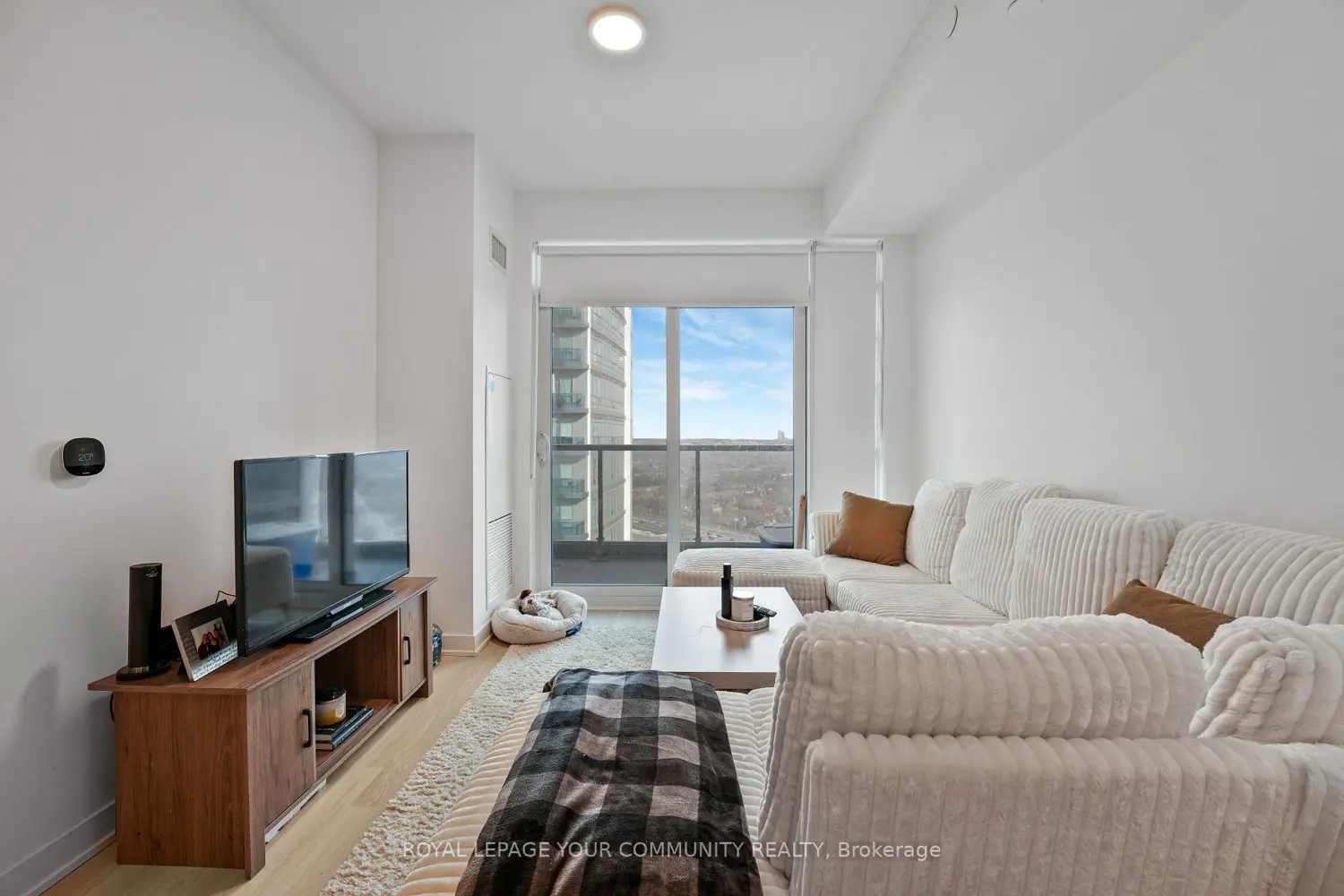 Additional image 7 of 30 Upper Mall Way A909