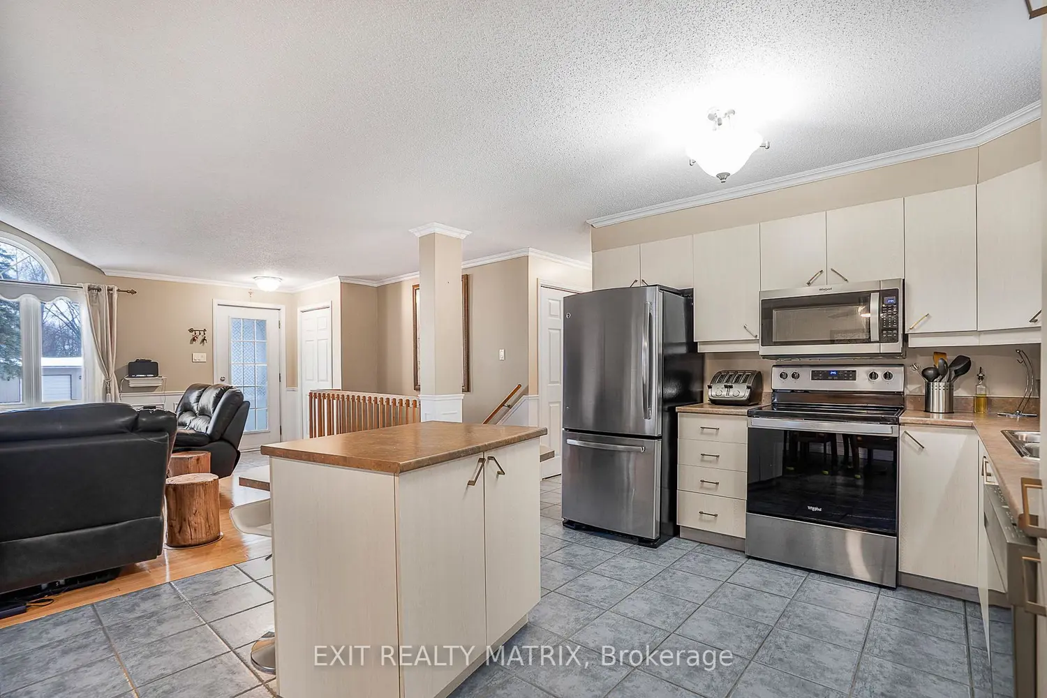 Additional image 7 of 213 Longueuil Street