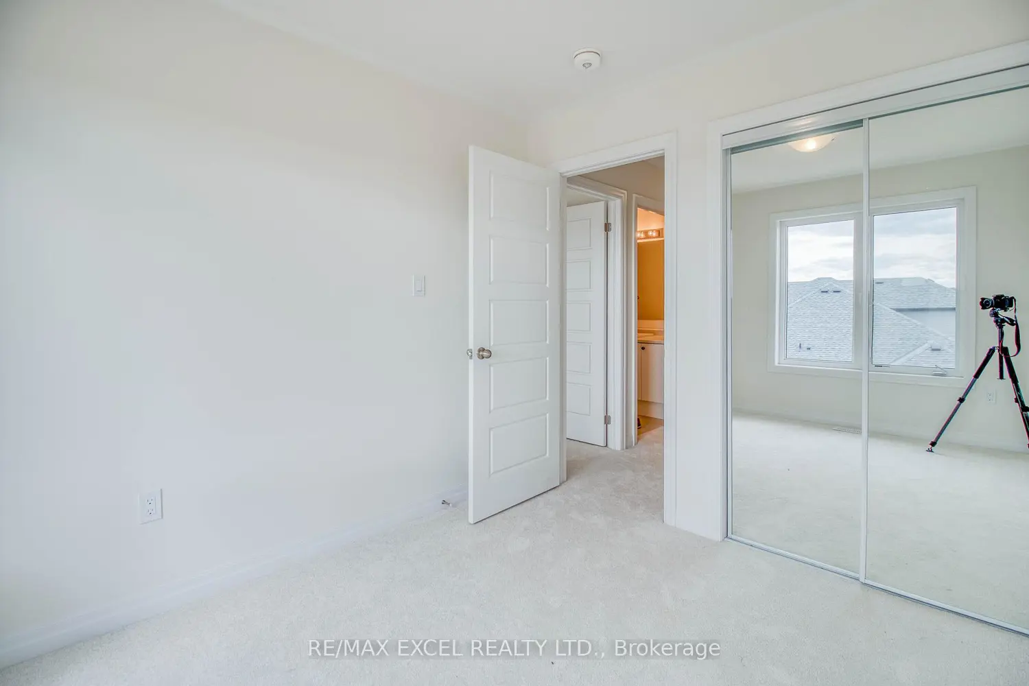 Additional image 13 of 124 Solstice Circle