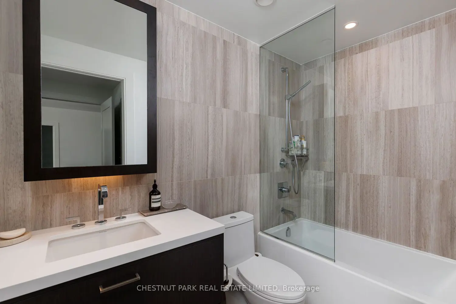 Additional image 13 of 455 Wellington Street 907