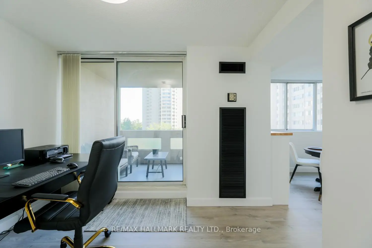 Additional image 7 of 3590 Kaneff Crescent 702