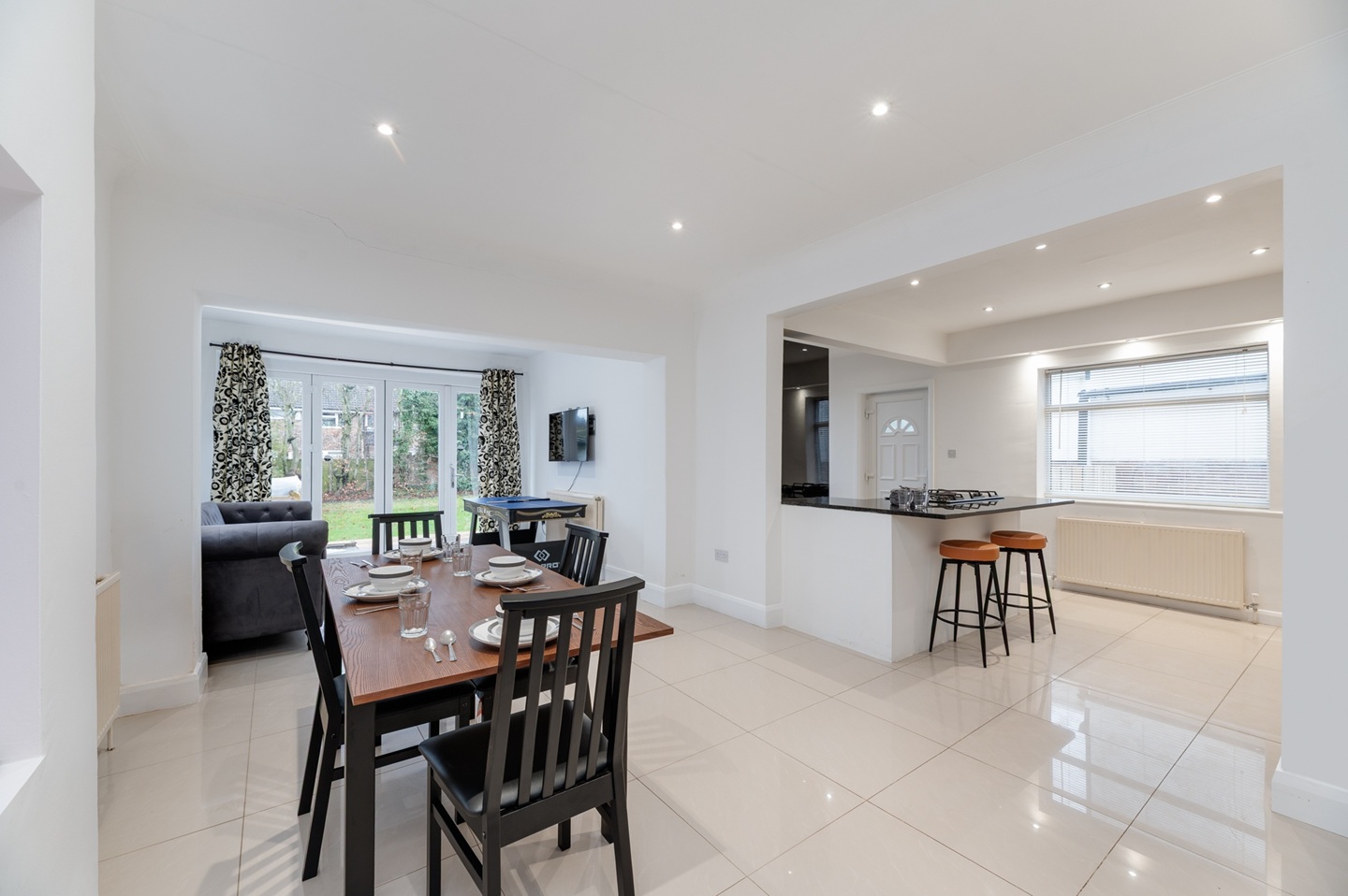 Additional image 25 of 5 Bed Detached House, Fully Furnished In North Leeds, LS17, N1 7GU