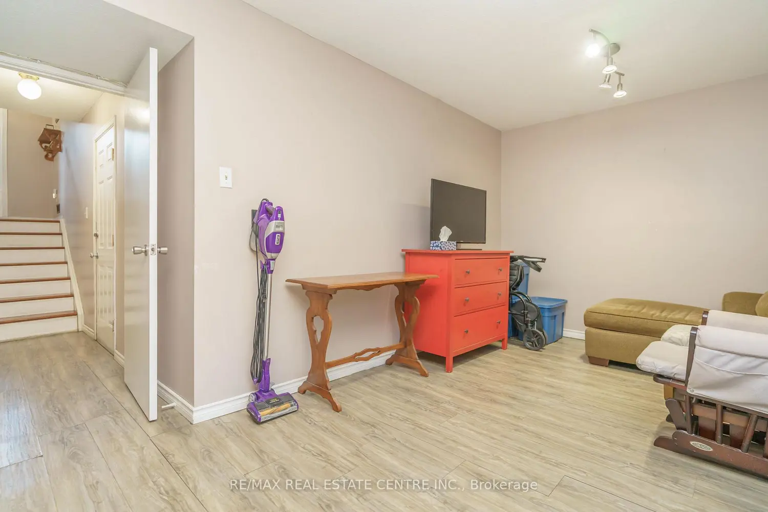 Additional image 8 of 143 Ashton Crescent 143