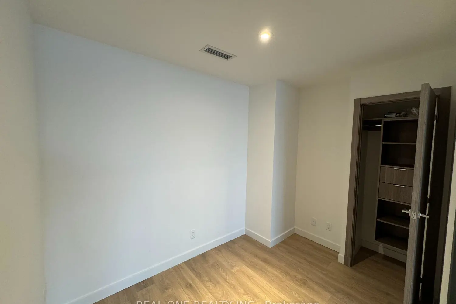 Additional image 6 of 25 25 Mcmahon Drive 503