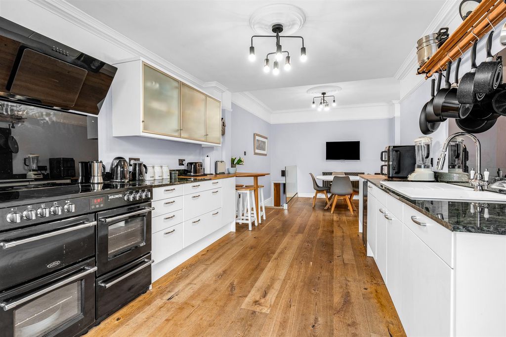 Additional image 2 of 3 bed semi-detached house for saleNorth Road, Hertford SG14