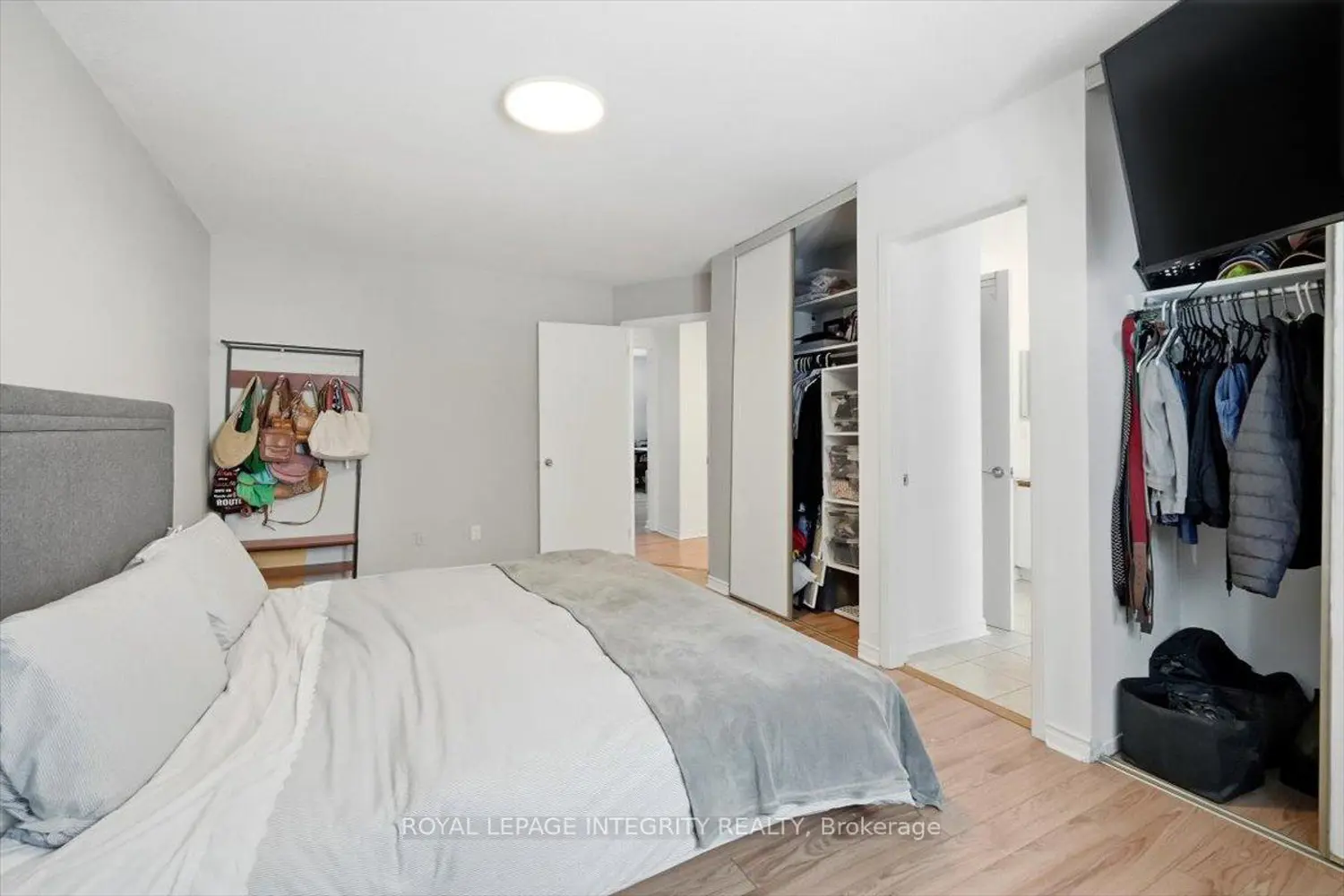 Additional image 14 of 1985 Woods Street