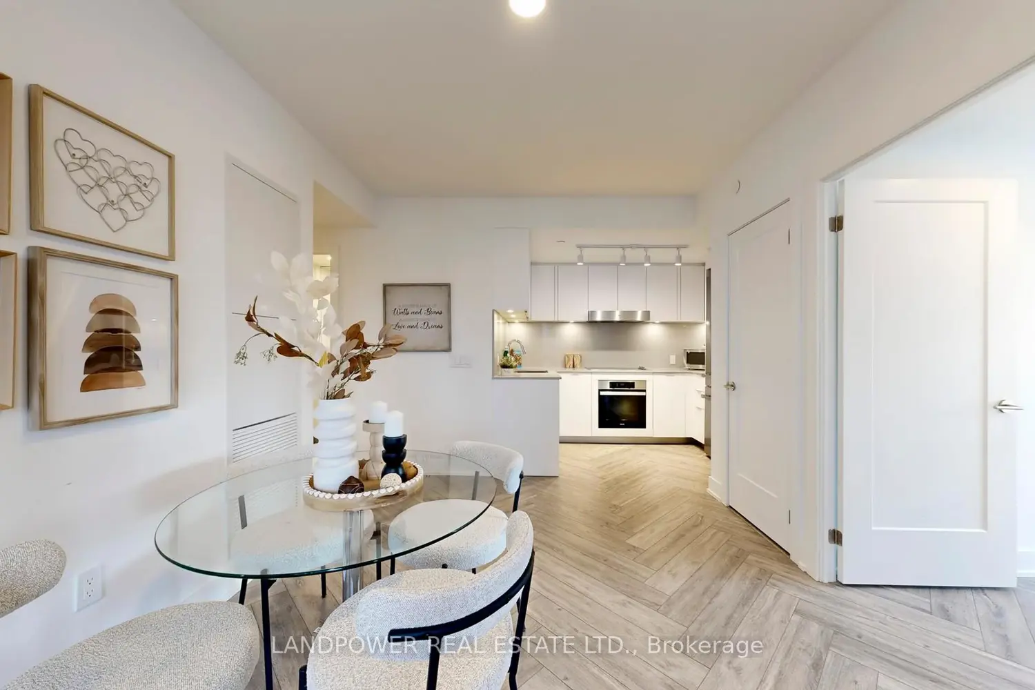 Additional image 7 of 8 Cedarland Drive 1202