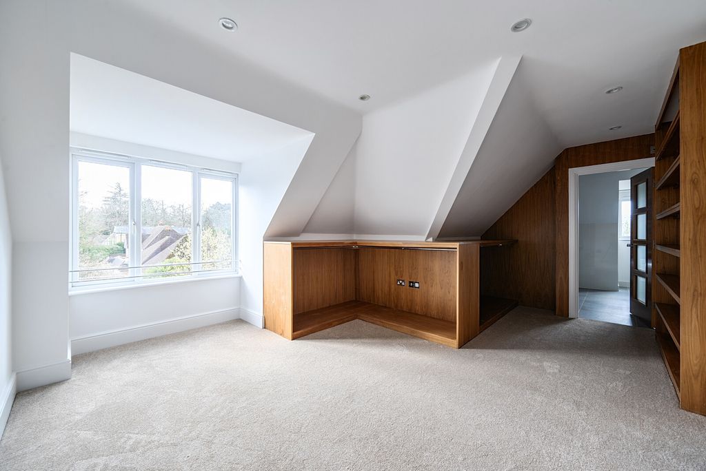 Additional image 16 of 3 bed flat for saleGower Road, Weybridge KT13