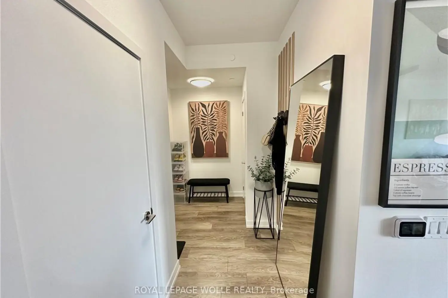 Additional image 4 of 15 Wellington Street 1114