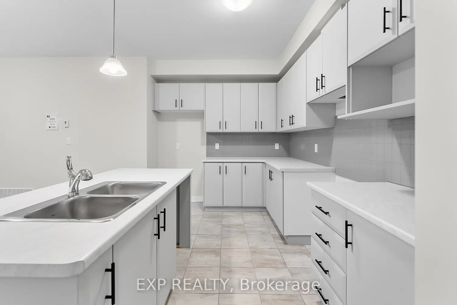 Additional image 5 of 4311 Mann Street 38