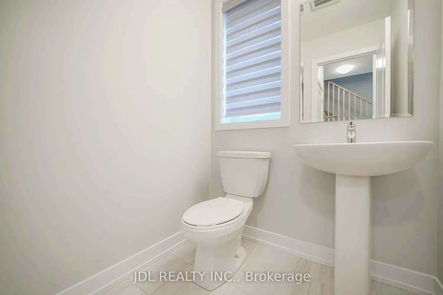 Additional image 4 of 32 Guardhouse Crescent