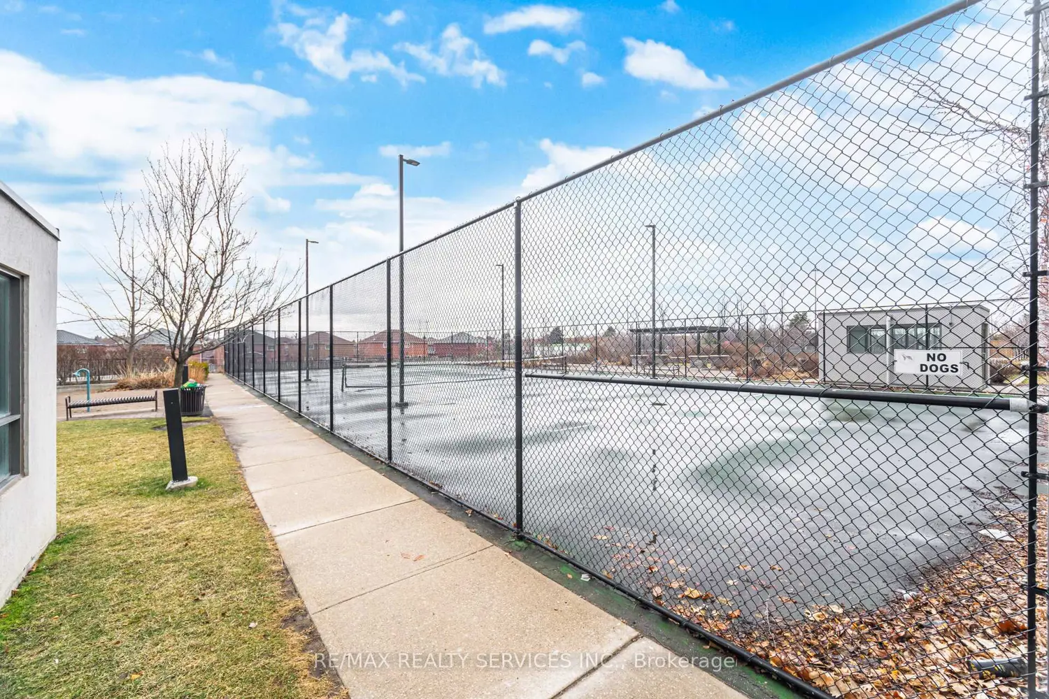 Additional image 20 of 335 Rathburn Road 909