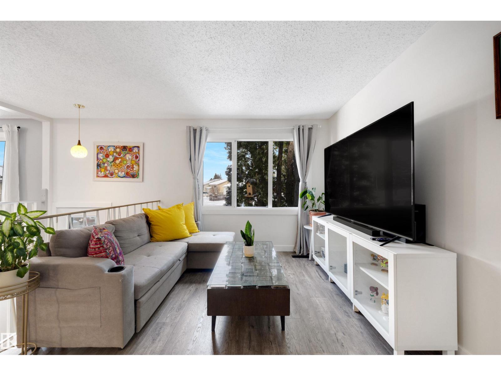 Additional image 3 of 107 Warwick Road NW, Edmonton, AB, T5Z4P7