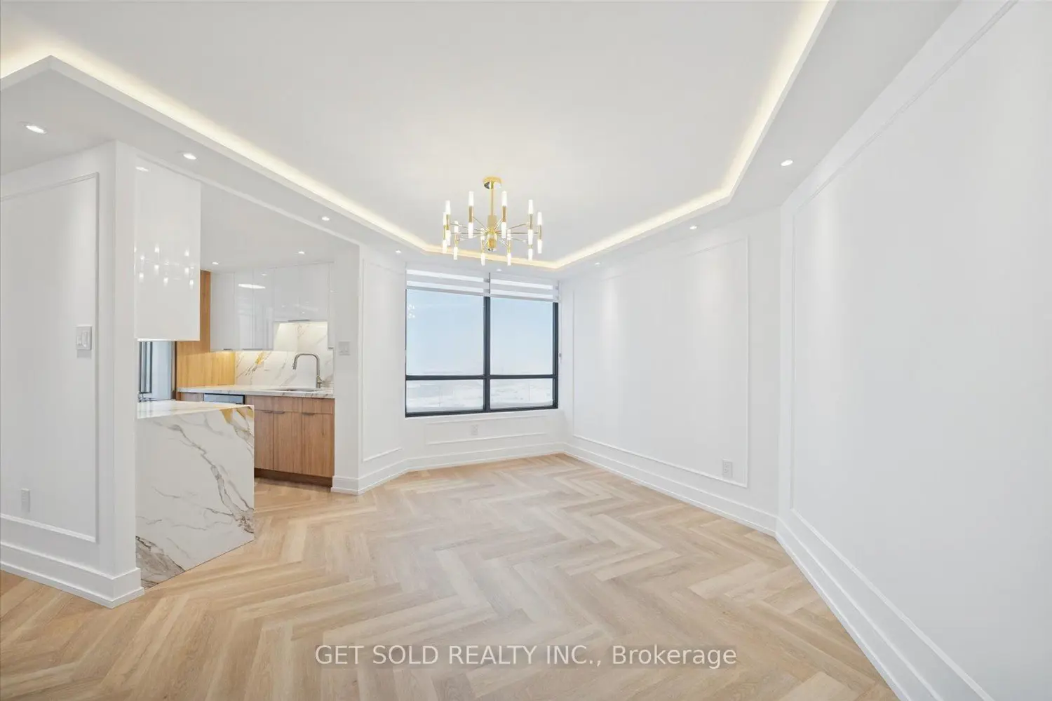7440 Bathurst Street 903 photo 4