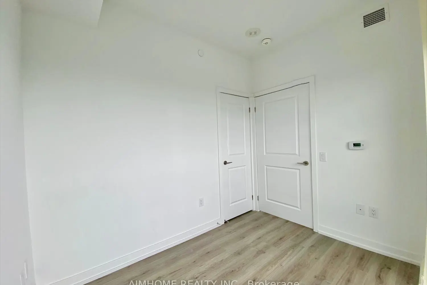 Additional image 10 of 395 Bloor Street 4902