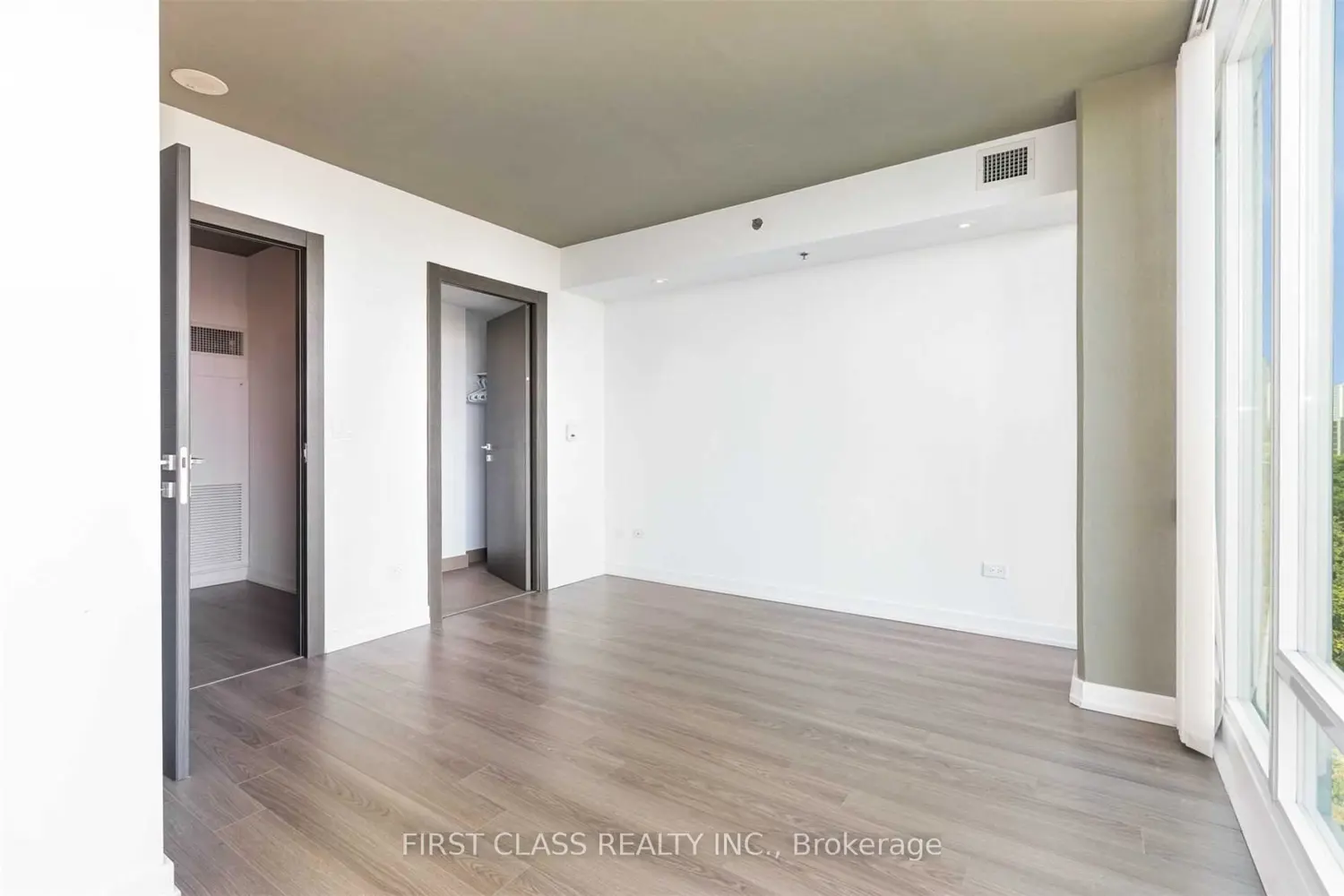 Additional image 12 of 220 George Street 907