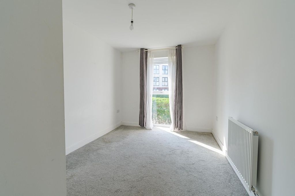 Additional image 5 of 2 bed flat for saleHeol Finch, Barry CF62