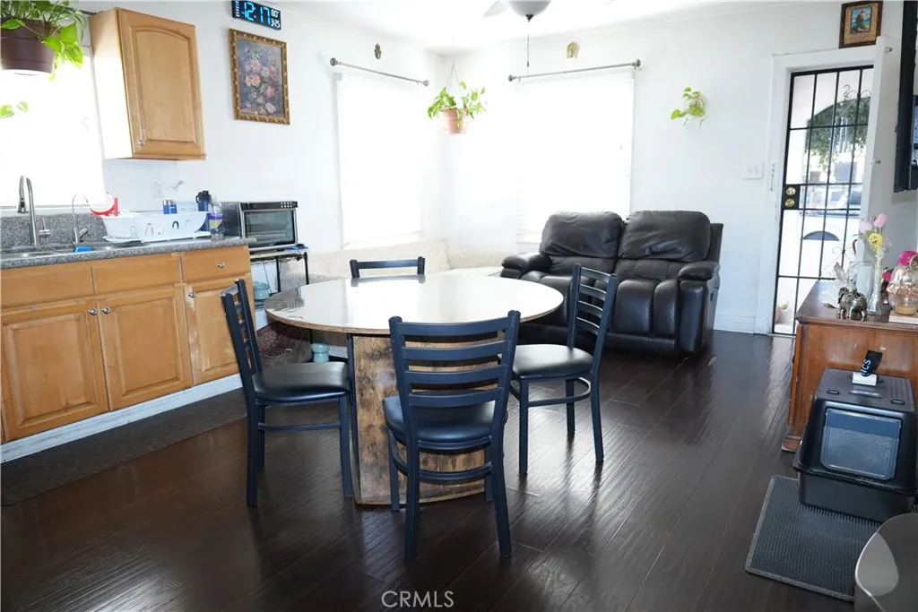 Additional image 77 of 611 W 91st St, Los Angeles, CA 90044