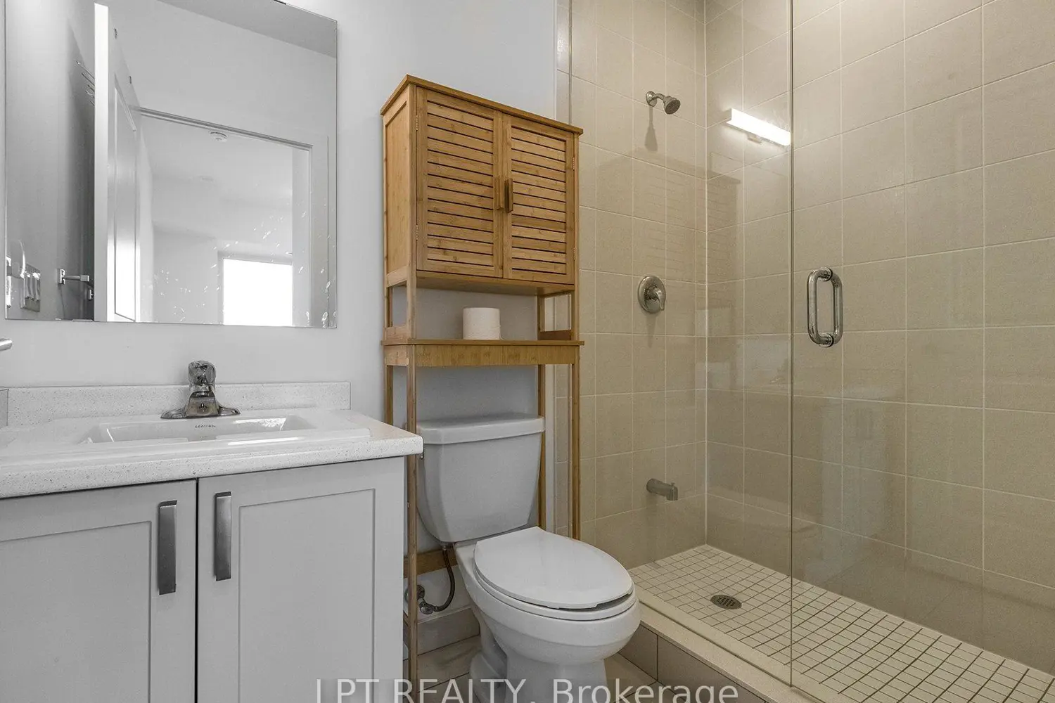 Additional image 4 of 1063 Douglas Mccurdy Common 615