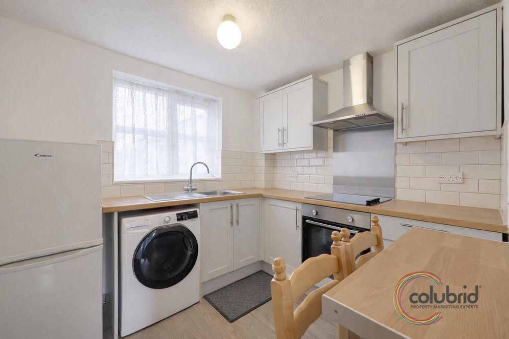 Additional image 2 of 1 bed flat for saleNairn Court, Dock Road, Tilbury RM18