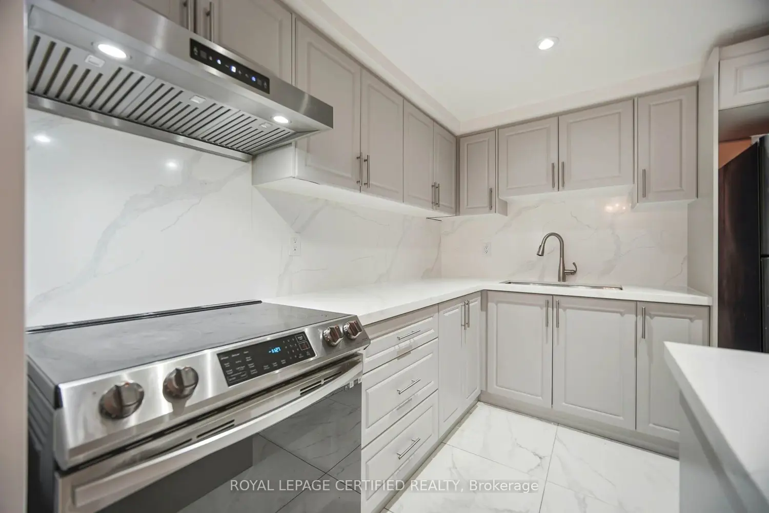 Additional image 20 of 2645 Jane Street 112