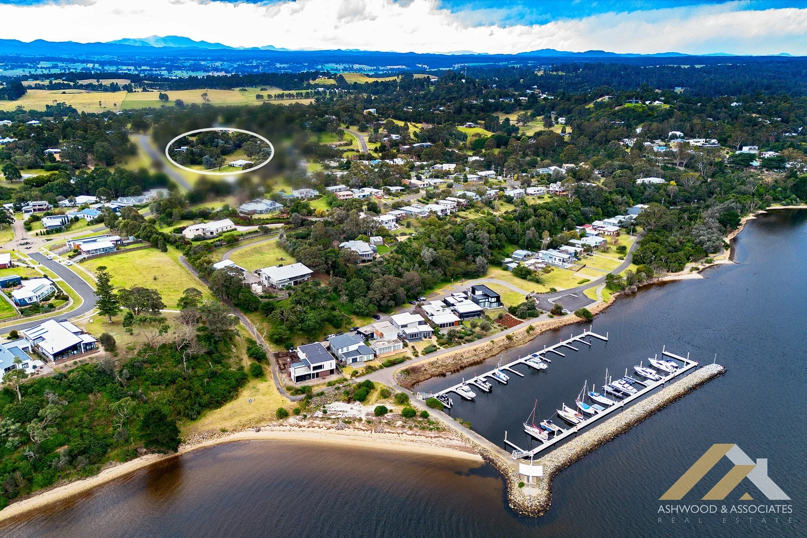 17 Storth Ryes Ave, Metung VIC 3904