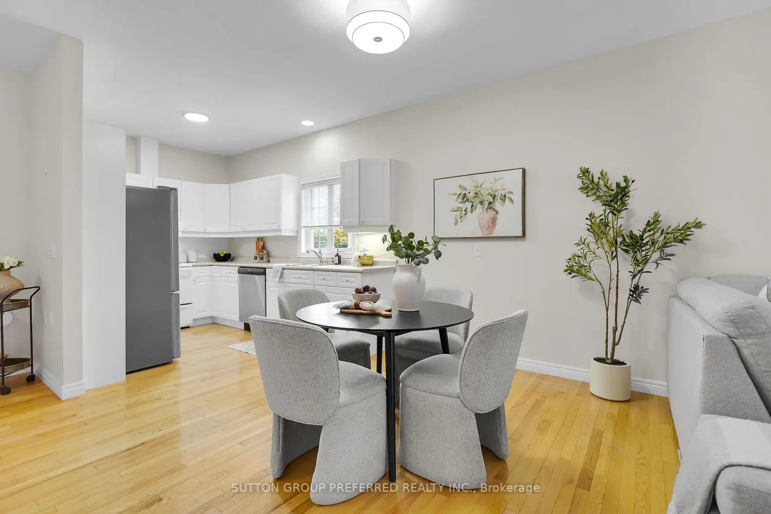 Additional image 10 of 800 Commissioners Road 12