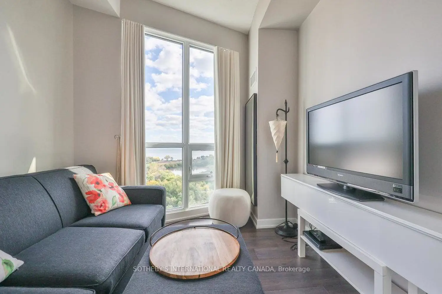 Additional image 7 of 2212 Lake Shore Boulevard 1803