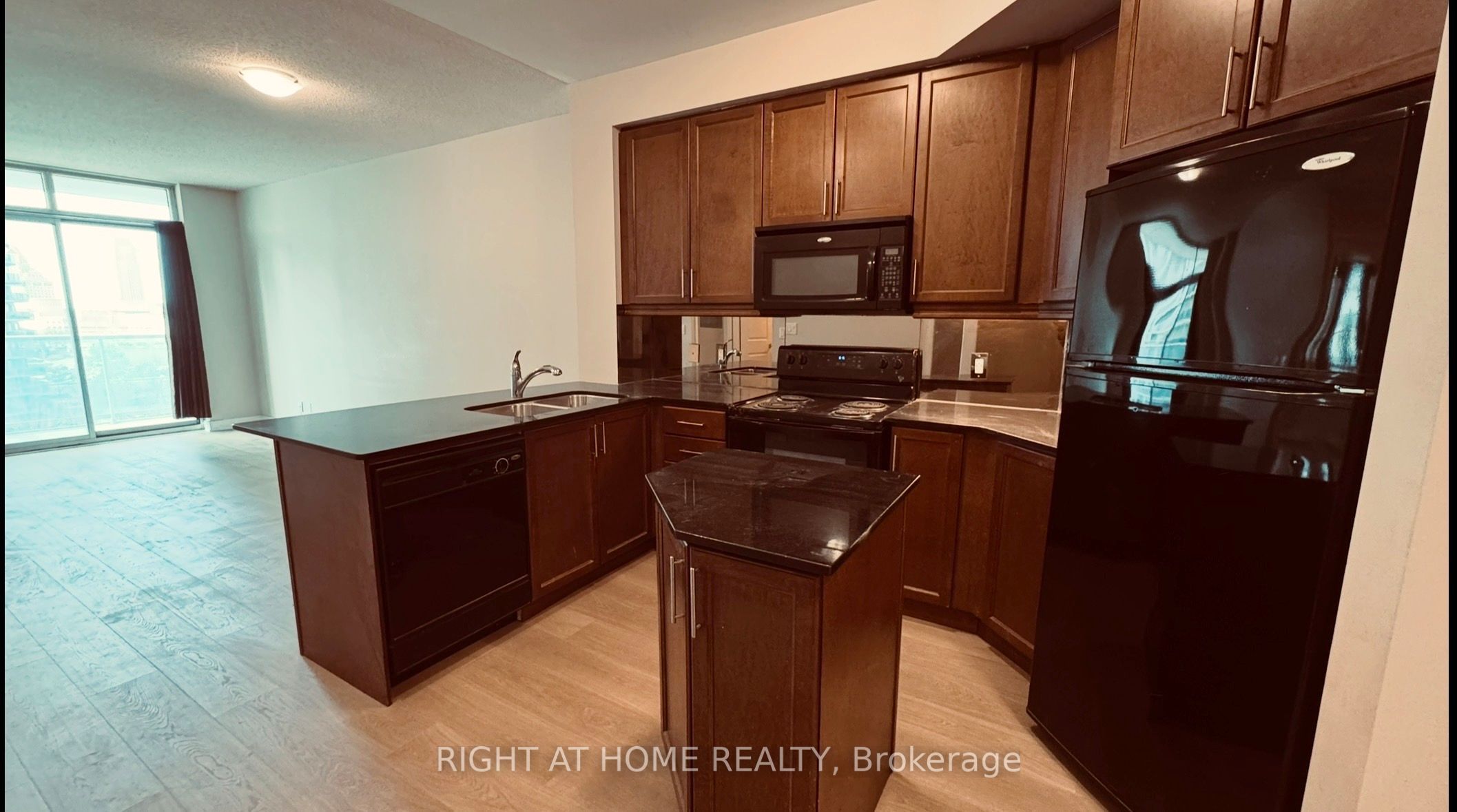 1007-90 Absolute Avenue, Mississauga, ON, L4Z 0A1