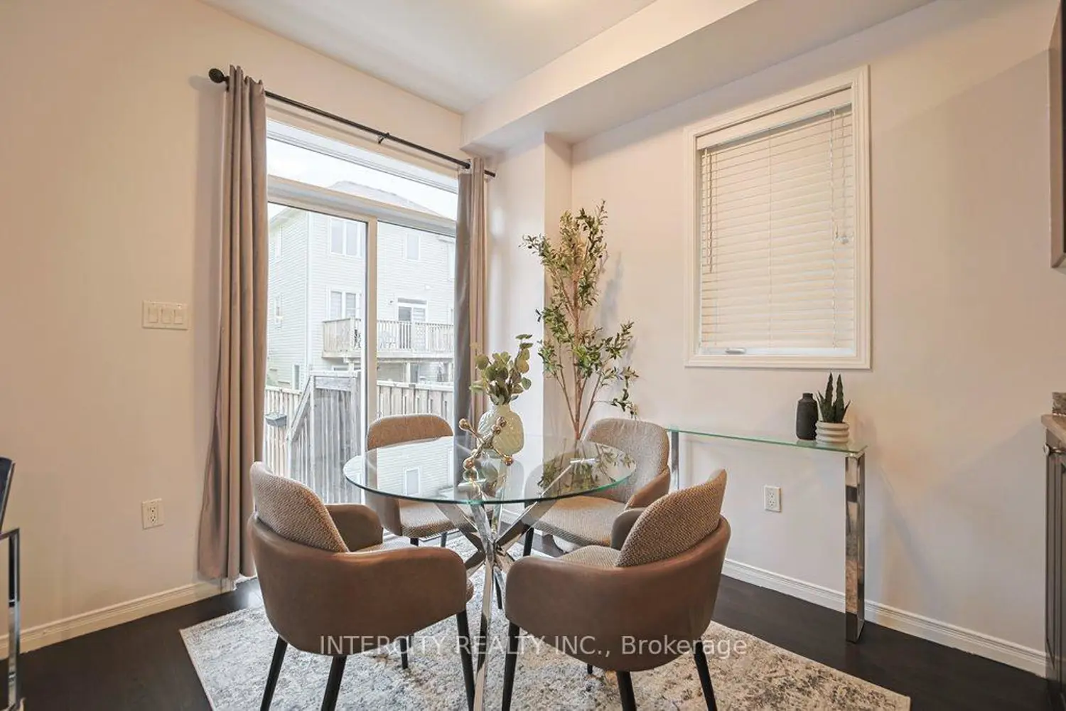 Additional image 7 of 21 Diana Avenue 74