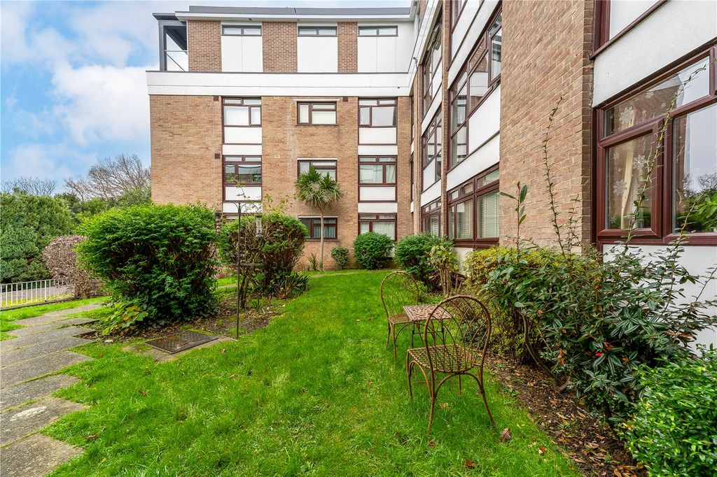 Additional image 21 of 2 bed flat for saleBeechcroft Manor, Weybridge, Surrey KT13